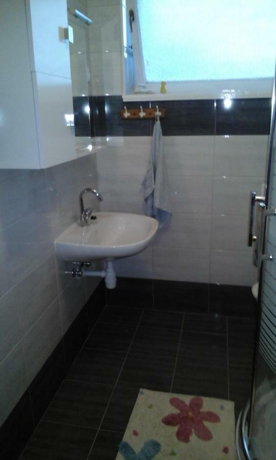 Apartment Perisa ロヴラン エクステリア 写真